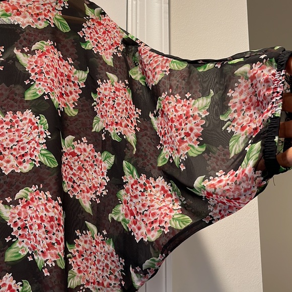 Chiffon Flower Print Crop Top - Picture 16 of 16